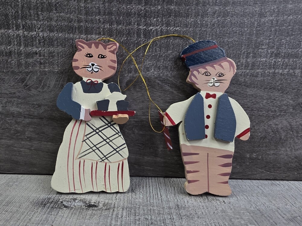 Hand Painted Wood Cat Ornaments Vtg 5" Mrs. Mr. Tabby Cats Read 40a